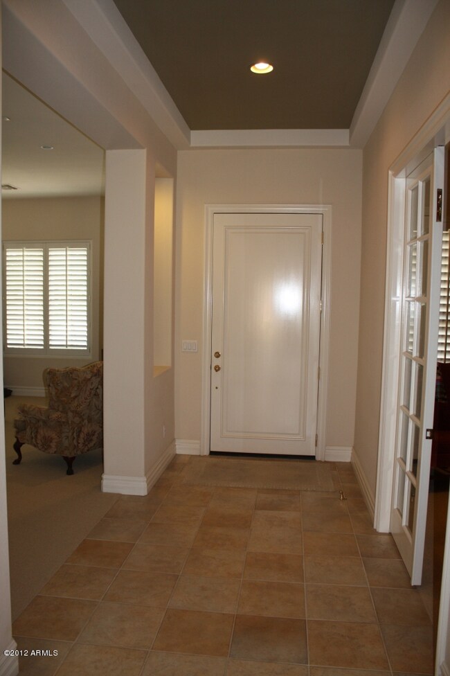 Entry w/Coffered Ceiling