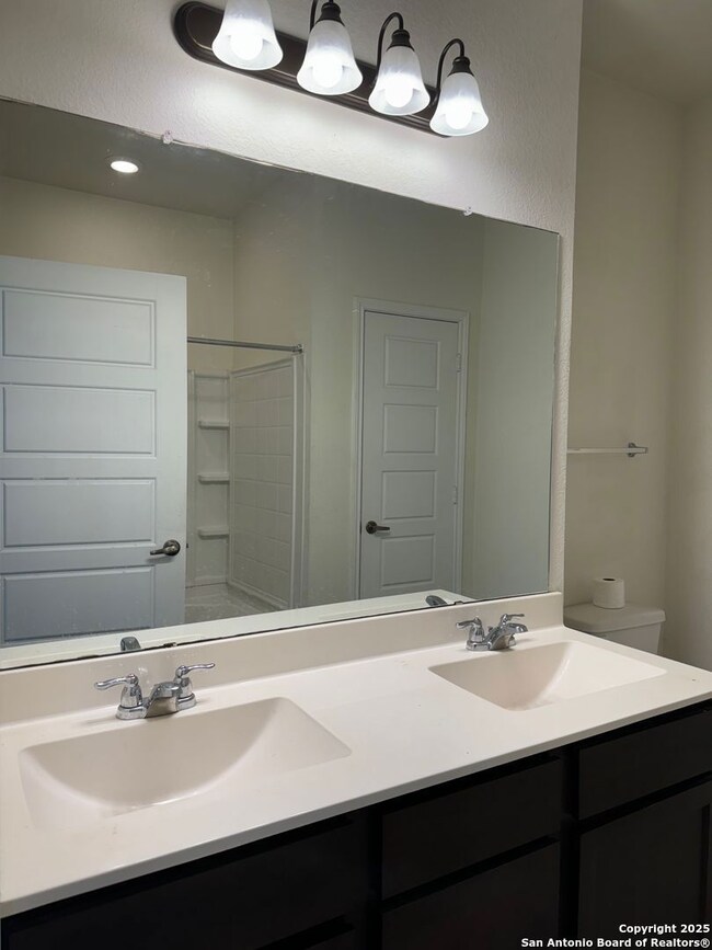 1002 Galapagos, San Antonio, TX 78214 - photo 6
