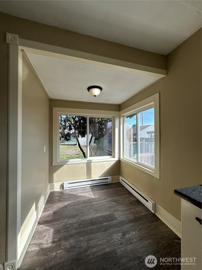 1026 J St, Centralia, WA 98531 - photo 7