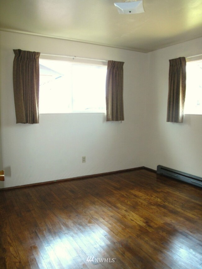 unlisted-address, Longview, WA 98632 - photo 7