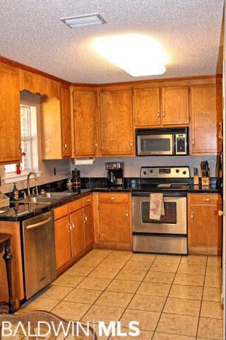 Spacious kitchen