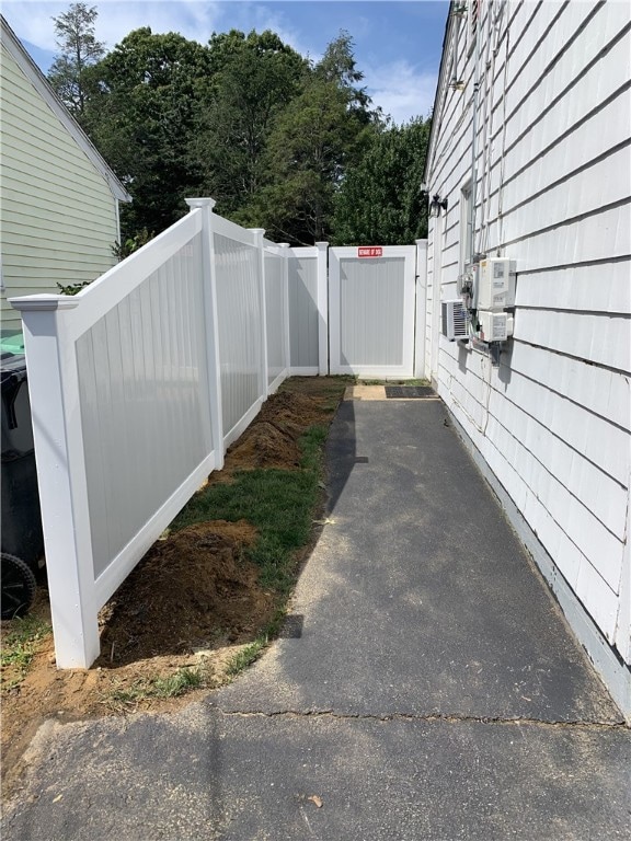 91 Carnation Dr, Warwick, RI 02886 - photo 5