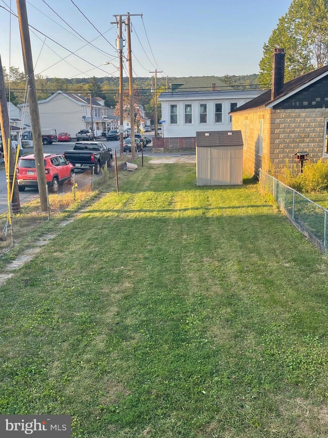 436 W Market St unit 2ND FLOOR, Orwigsburg, PA 17961 - photo 5