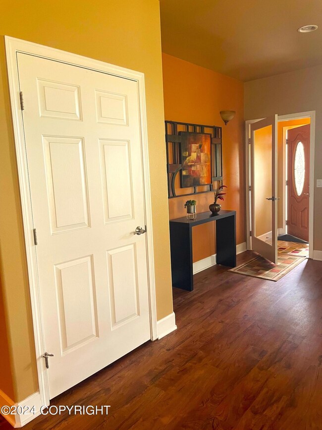 680 E Primrose Cir unit A, Palmer, AK 99645 - photo 3