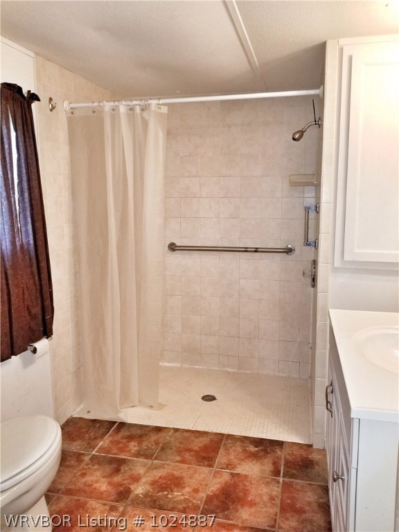 Mobile 1 Master Bath