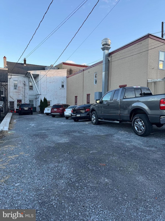 121 W Main St unit ROOM 7, Kutztown, PA 19530 - photo 6