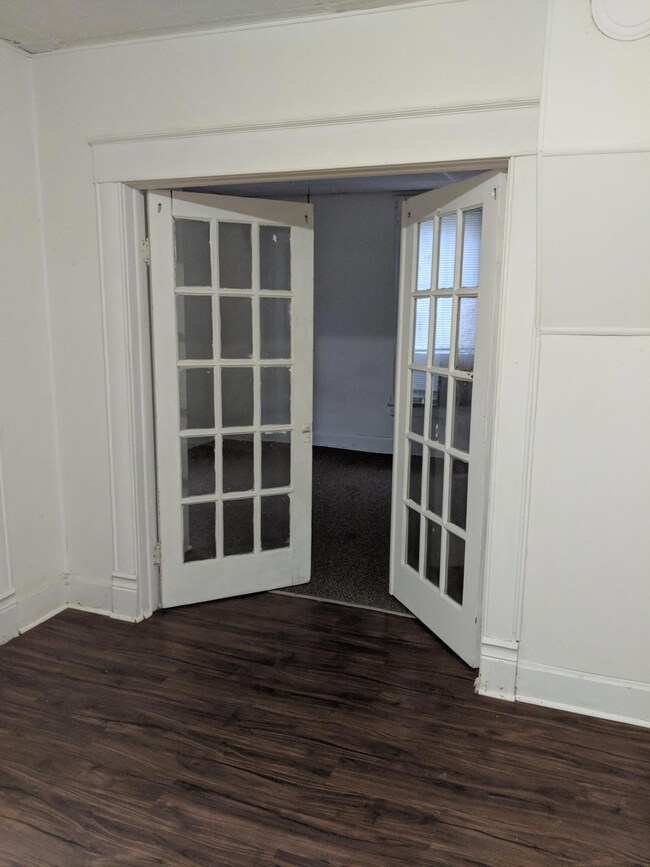 733 W Brower St, Springfield, MO 65802 - photo 4