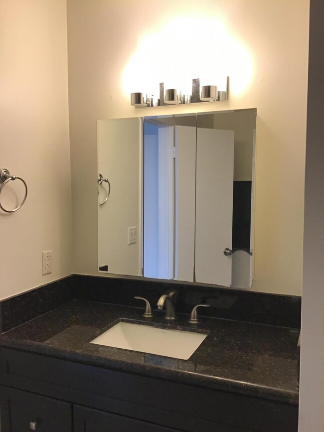 2308 Carnegie Ln unit D, Redondo Beach, CA 90278 - photo 7