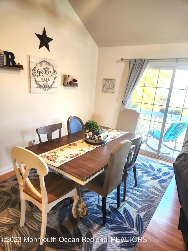 40 Des Moines Ct, Tinton Falls, NJ 07712 - photo 7