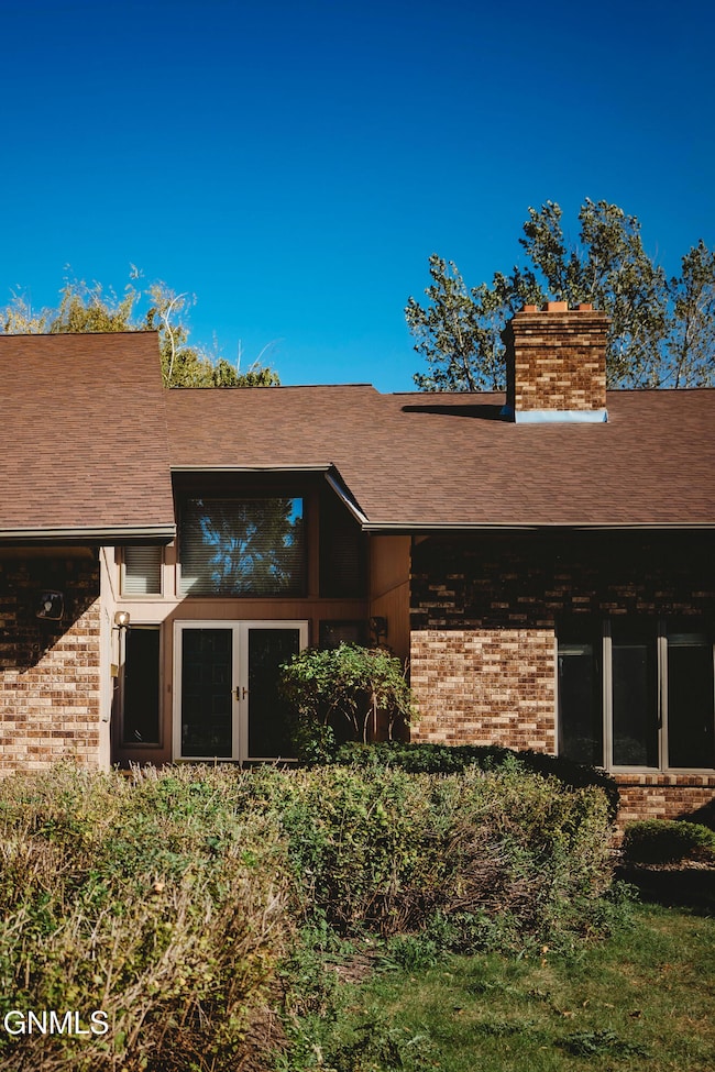 625 7th Ave SW, Jamestown, ND 58401 - photo 4