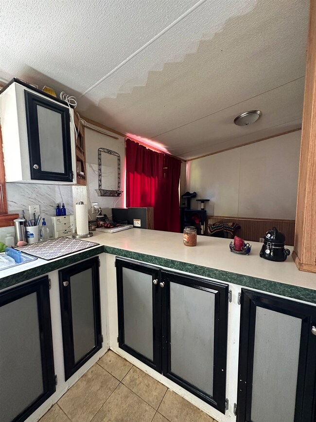 24 Avery Cir, Winchester, NH 03470 - photo 4