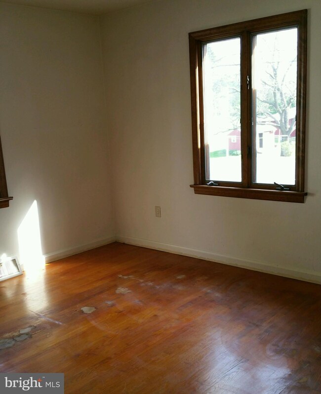 15416 Fairview Rd, Hagerstown, MD 21740 - photo 5