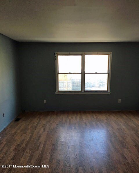 213 Main St unit 6, Keansburg, NJ 07734 - photo 2