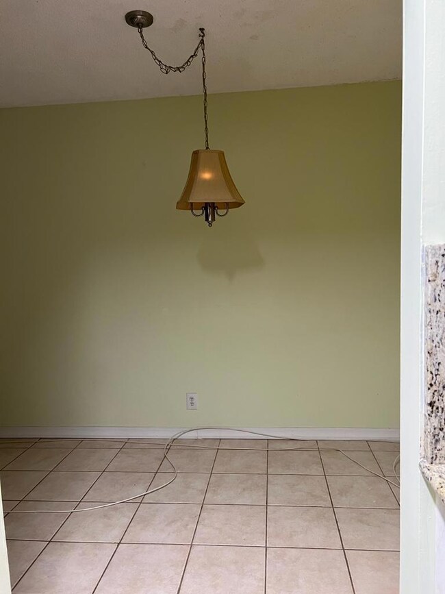 102 Sheffield E unit 102, West Palm Beach, FL 33417 - photo 4