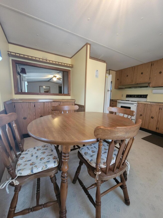 1 Autumn Ln, Lewiston, ME 04240 - photo 5