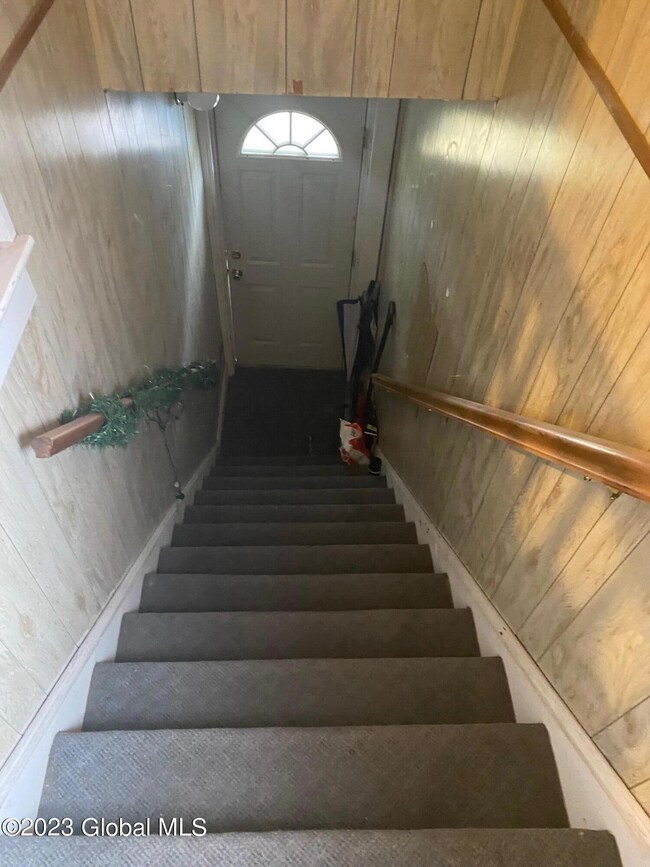 2ndflr stairwell