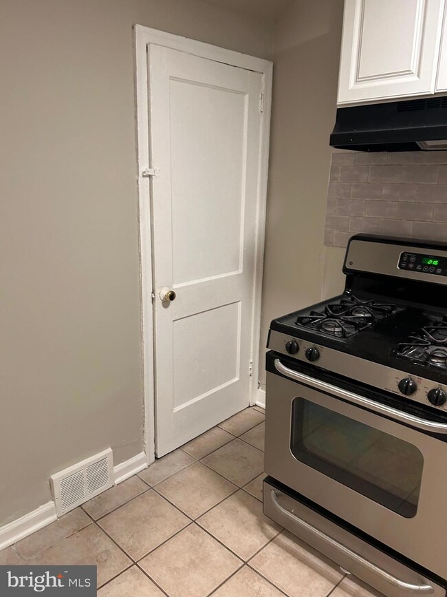 1537 Norris St, Camden, NJ 08104 - photo 7