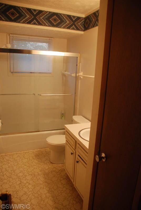 4310 Chesterfield Blvd NW, Grand Rapids, MI 49534 - photo 4