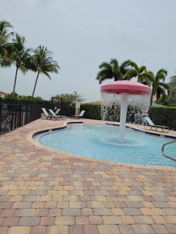 3265 Laurel Ridge Cir, Riviera Beach, FL 33404 - photo 4