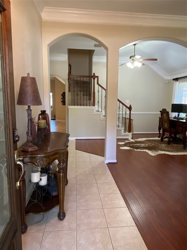 31827 Midlake Park, Conroe, TX 77385 - photo 2