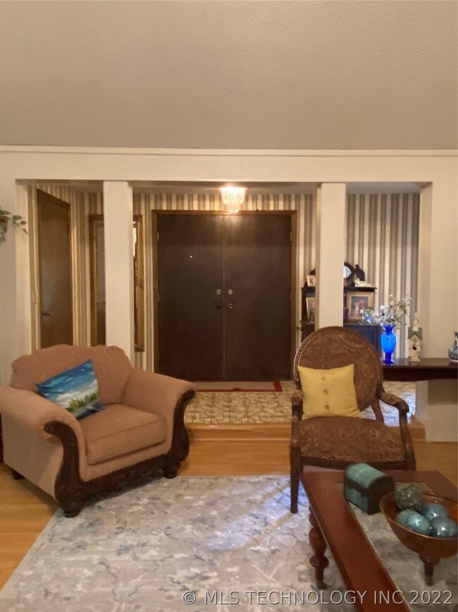 VIEW OF FOYER