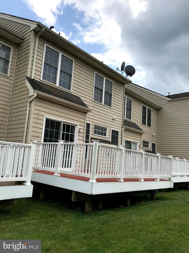 12721 York Mill Ln, Clarksburg, MD 20871 - photo 2