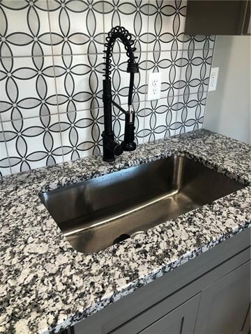 1712 Jo Ann Dr, Raymore, MO 64083 - photo 3