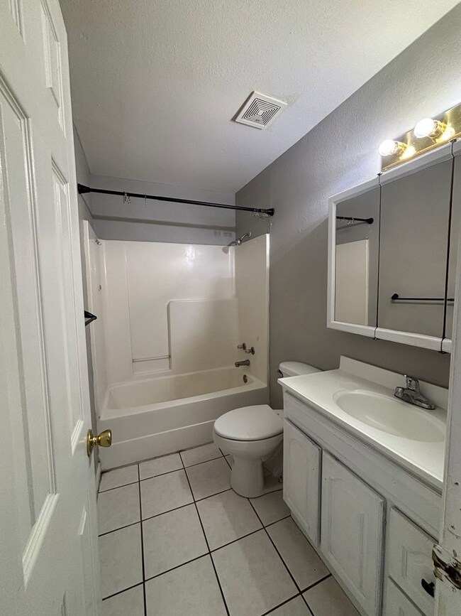 2267 N Veterans Blvd unit 23, Eagle Pass, TX 78852 - photo 7