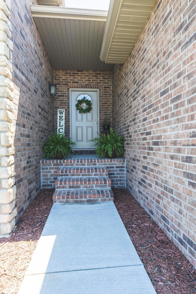 1202 N 10th Ave Ozark-4