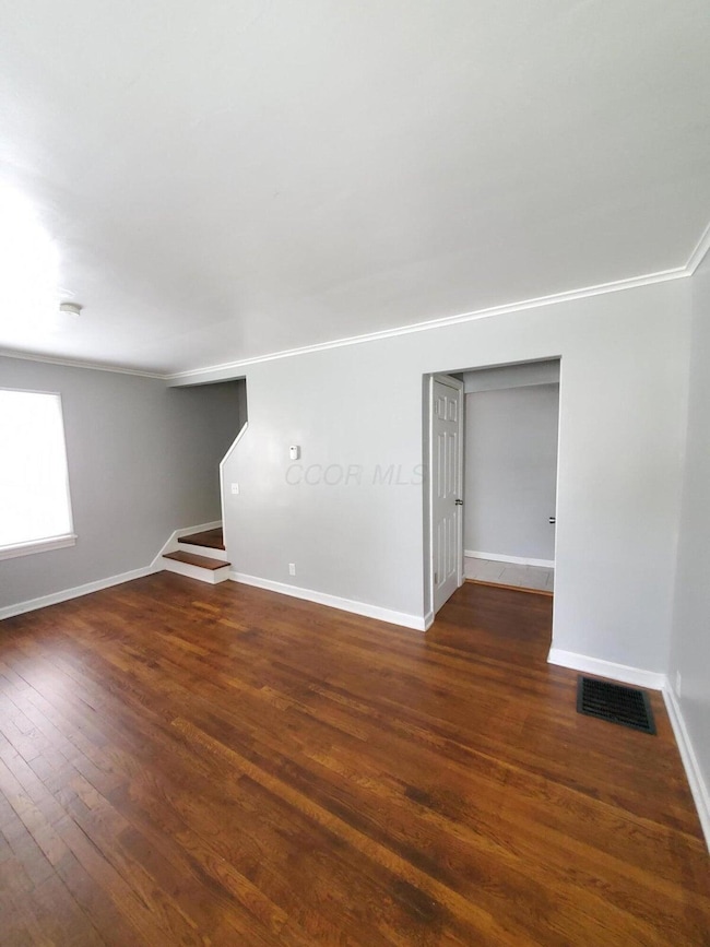 1047 E 21st Ave, Columbus, OH 43211 - photo 5