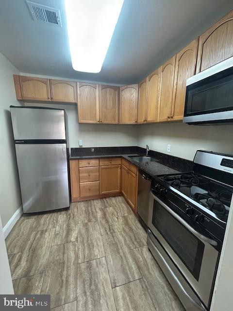 10596 Twin Rivers Rd, Columbia, MD 21044 - photo 5