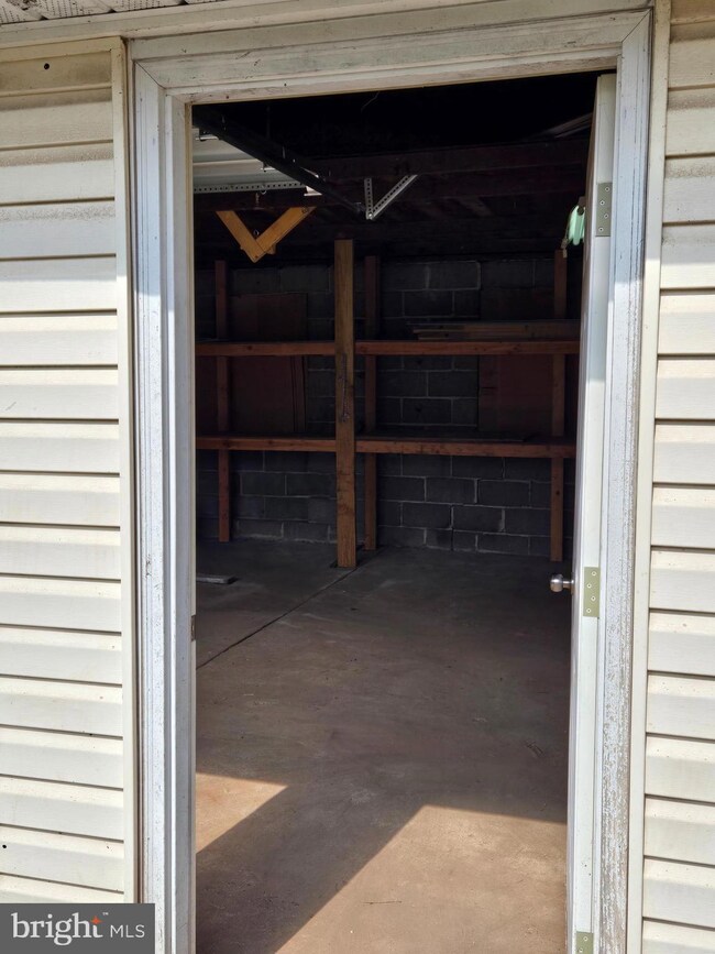 119 Chestnut St unit GARAGE, Spring City, PA 19475 - photo 3