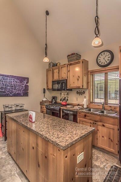 57529 Circle St, Sunriver, OR 97707 - photo 2