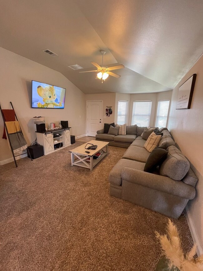 810 E 93rd St, Odessa, TX 79765 - photo 3