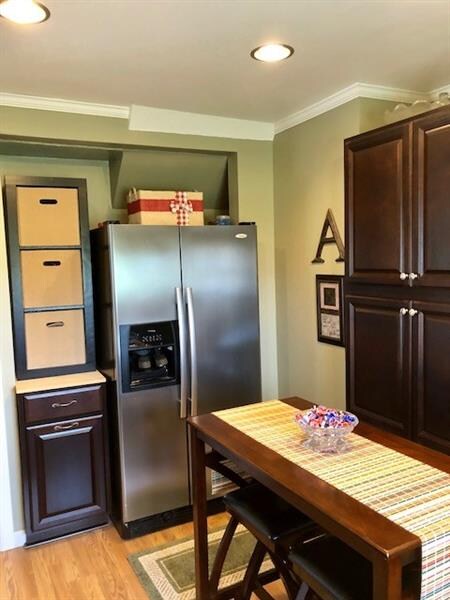 Meal preparation will be a pleasure here!