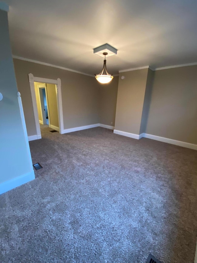 675 E 4th-12