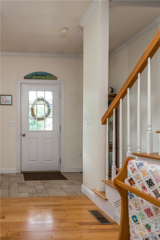 94 Roosevelt Rd, Cumberland, RI 02864 - photo 7