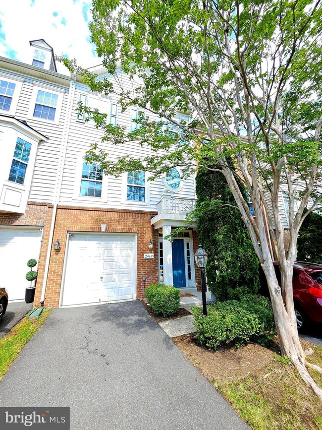 24689 Clock Tower Square, Stone Ridge, VA 20105 - photo 3