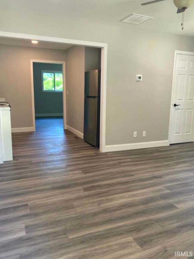 425 Cypress St unit B, Newburgh, IN 47630 - photo 5