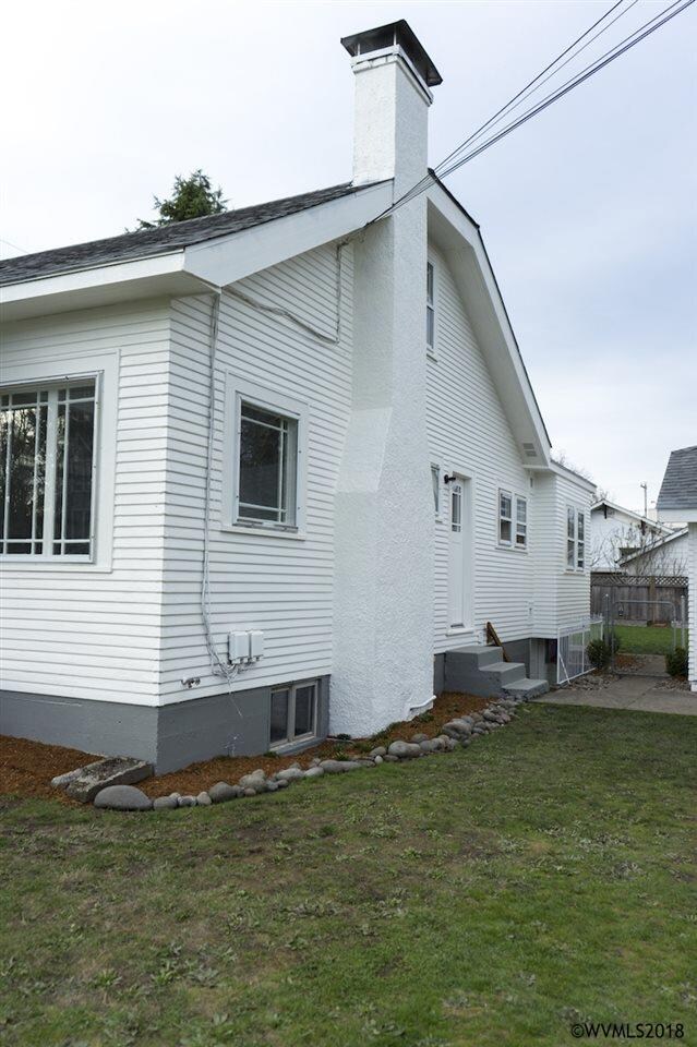 1025 9th Ave SW, Albany, OR 97321 - photo 3