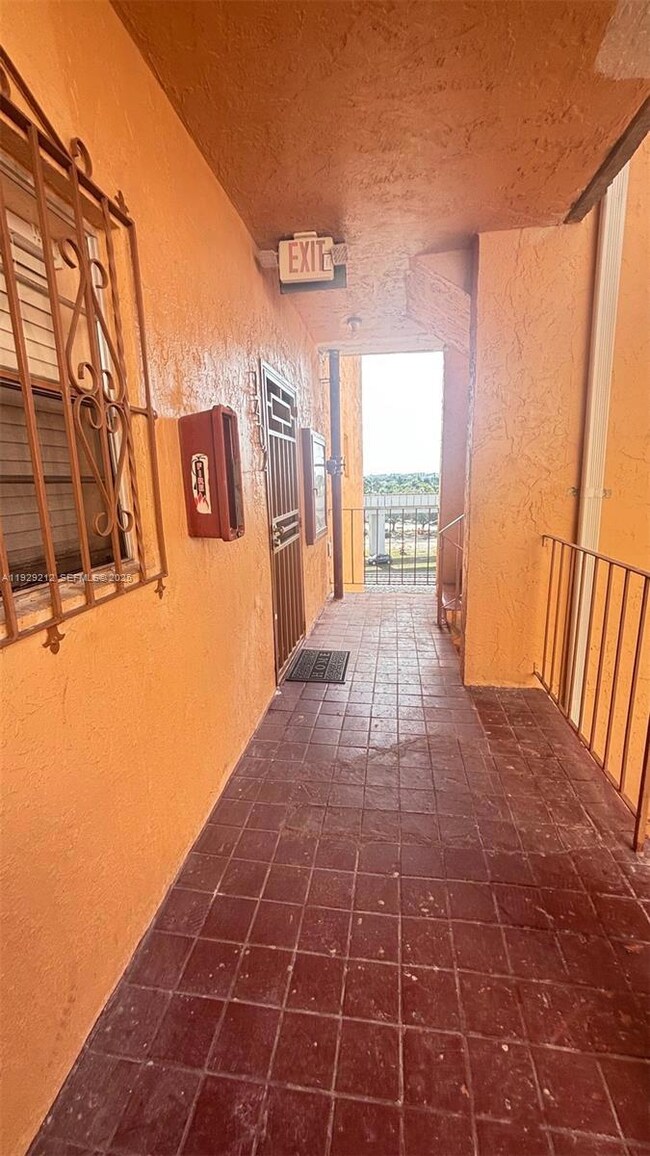 440 E 23rd St unit 1401, Hialeah, FL 33013 - photo 7
