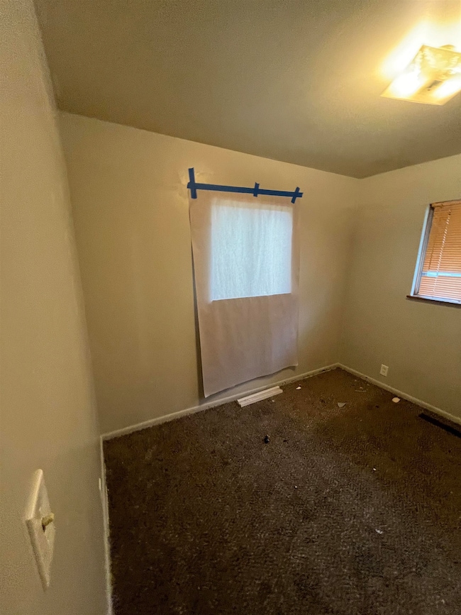 2915 Berkley St, Flint, MI 48504 - photo 7