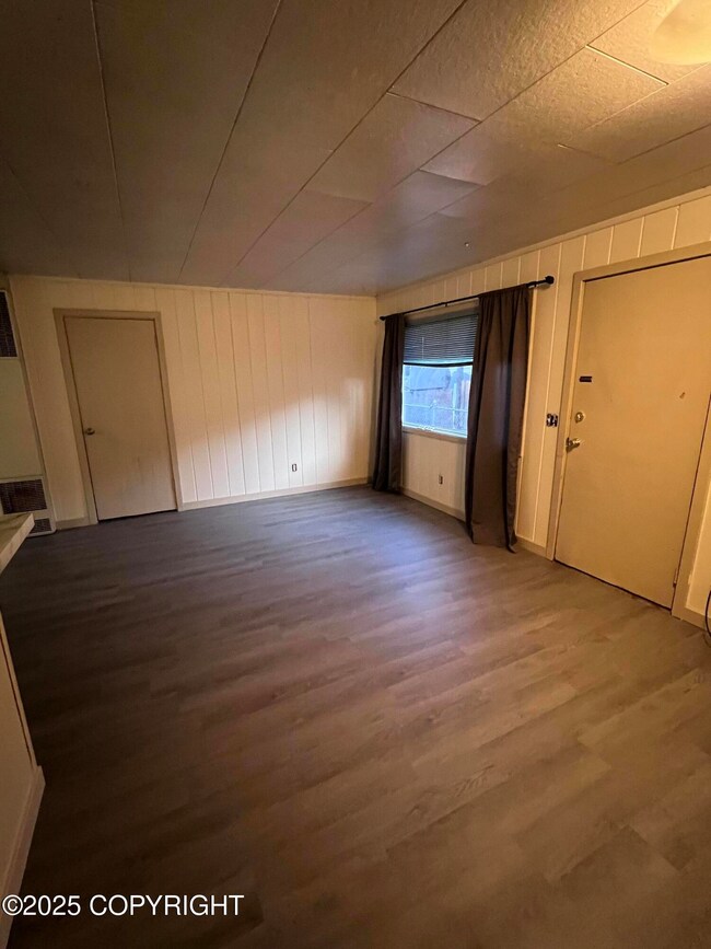 1900 W 32nd Ave unit B, Anchorage, AK 99517 - photo 6
