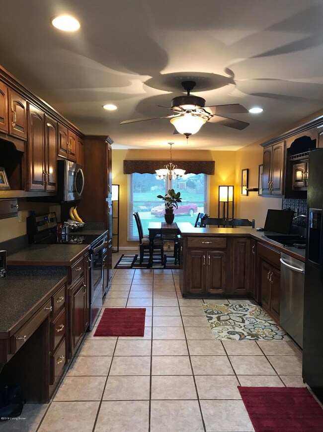 183 Sammy's Ct, Mount Washington, KY 40047 - photo 4