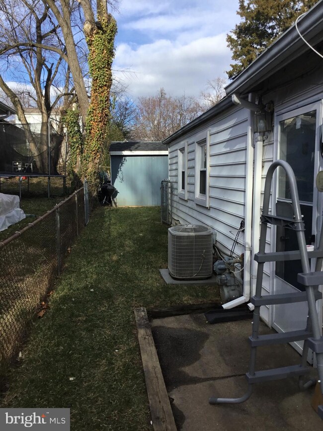 2900 Preston Ave, Alexandria, VA 22306 - photo 3