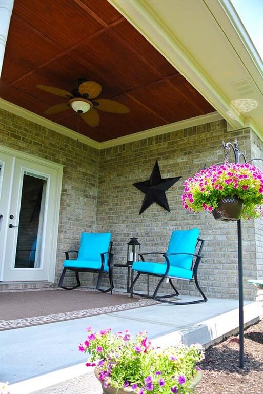 2057 Saunders Field Dr, Avon, IN 46123 - photo 2