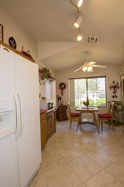 SIDE BY SIDE FRIDGE