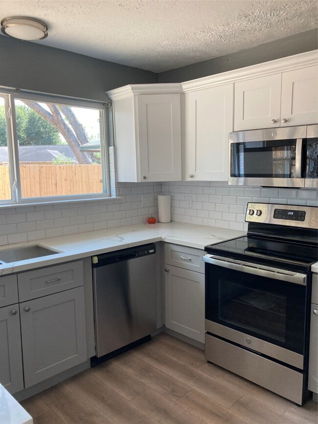 7330 Barton Oaks Dr, Houston, TX 77095 - photo 6