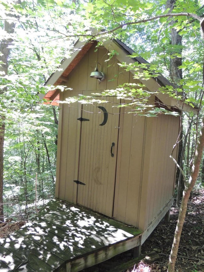 Cabin Ext 8 (2)