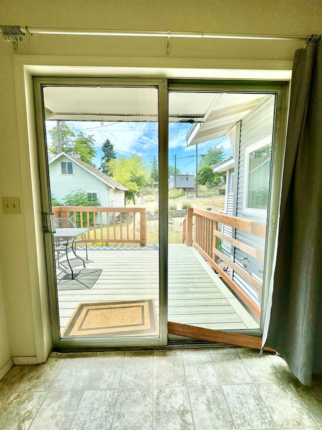 521 N Ramsey Rd, Tekoa, WA 99033 - photo 7